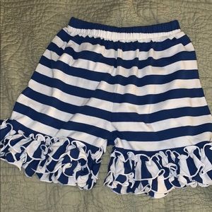 Ruffle shorts. Size 5.
